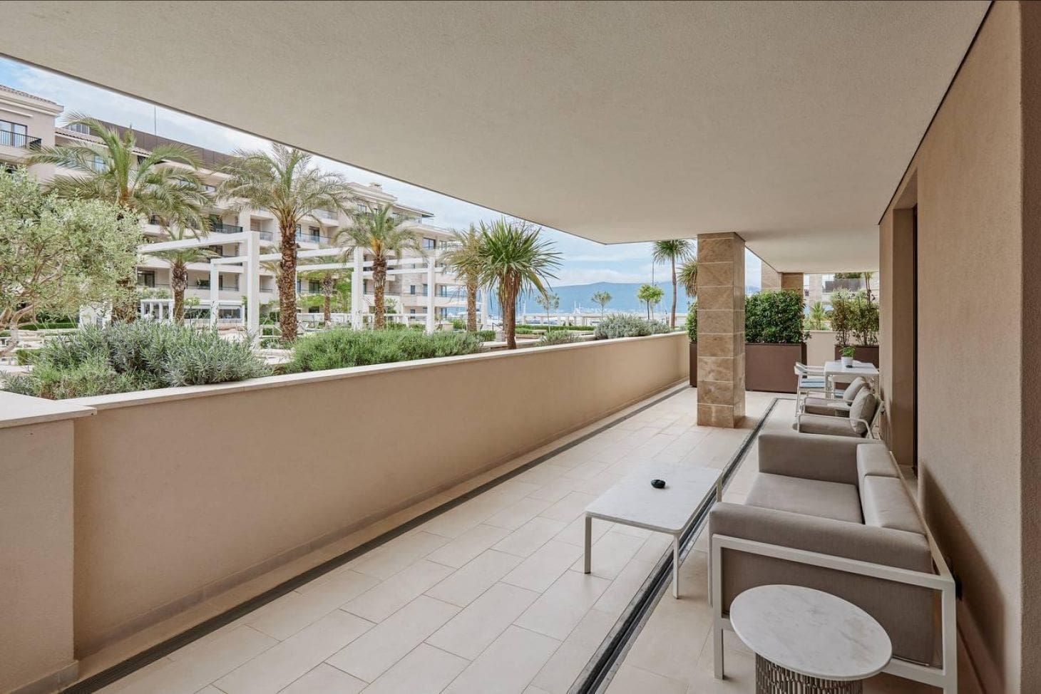 Huoneisto · Tivat